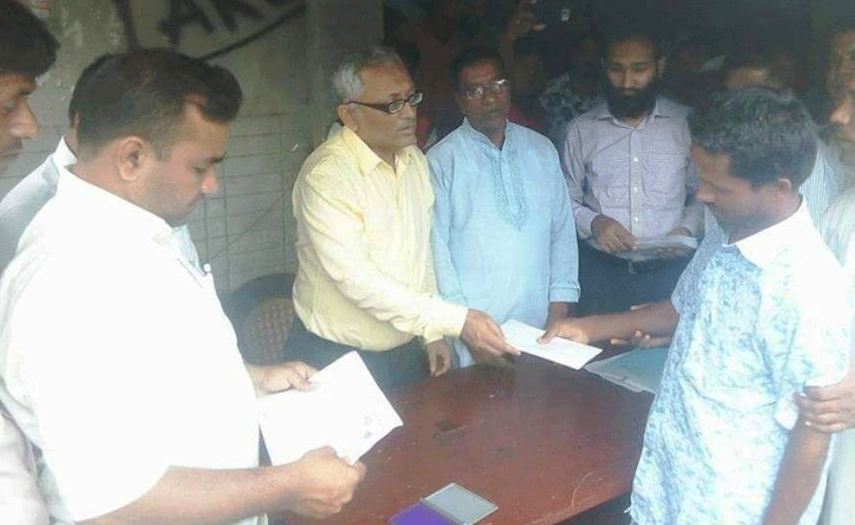 নীলফামারীতে সড়ক দুর্ঘটনায় হতাহতদের নগদ অনুদান প্রদান