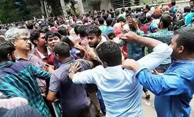 কোটা সংস্কার আন্দোলন: ঢাবি ও রাবি প্রশাসনকে আইনি নোটিস