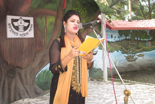 মাদার তেরেসা সাহিত্য স্বর্ণপদক পাচ্ছেন রুপা রাহমান