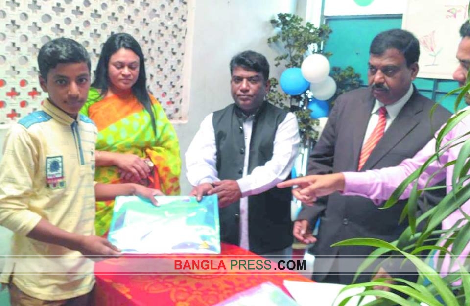 সৈয়দপুরে শেখ ইসমত জাহান স্কুলের সমাপনী পরীক্ষার্থীদের বিদায়