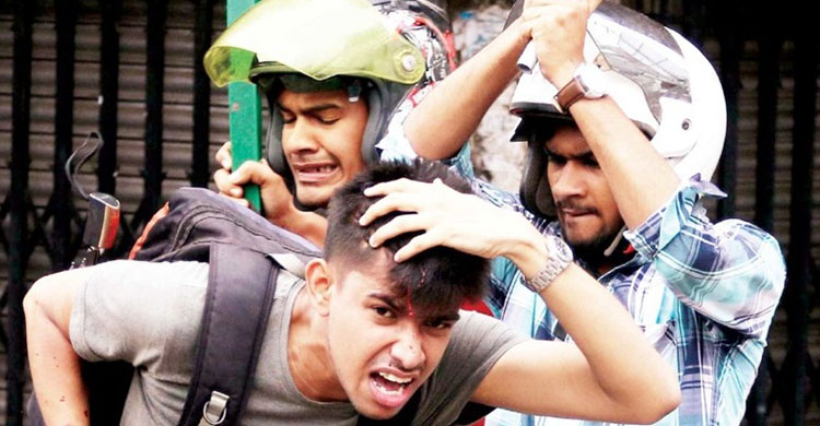 সেই হেলমেটধারীদের কেন ধরা হচ্ছে না?