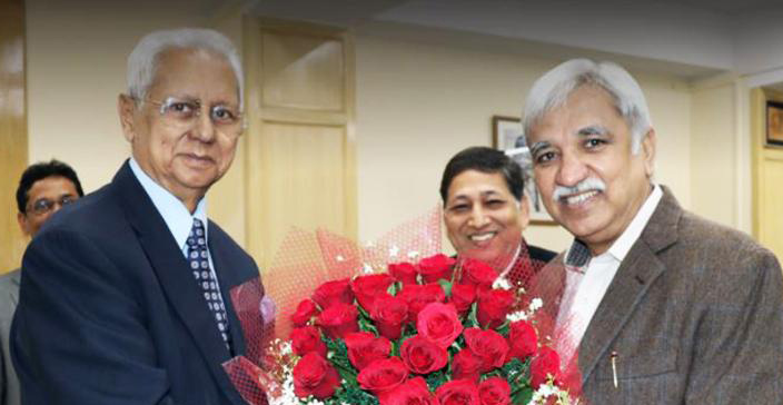 নির্বাচন কমিশনকে পরামর্শ দিচ্ছে ভারতের নির্বাচন কমিশন