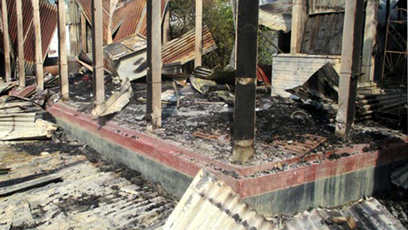 জামালপুরে আ'লীগের ২ গ্রুপের সংঘর্ষ ও অগ্নিসংযোগ