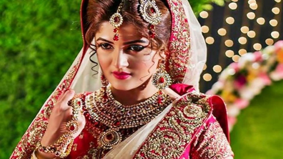 এবার বিয়েতেও শ্রাবন্তীর ‘হ্যাটট্রিক’
