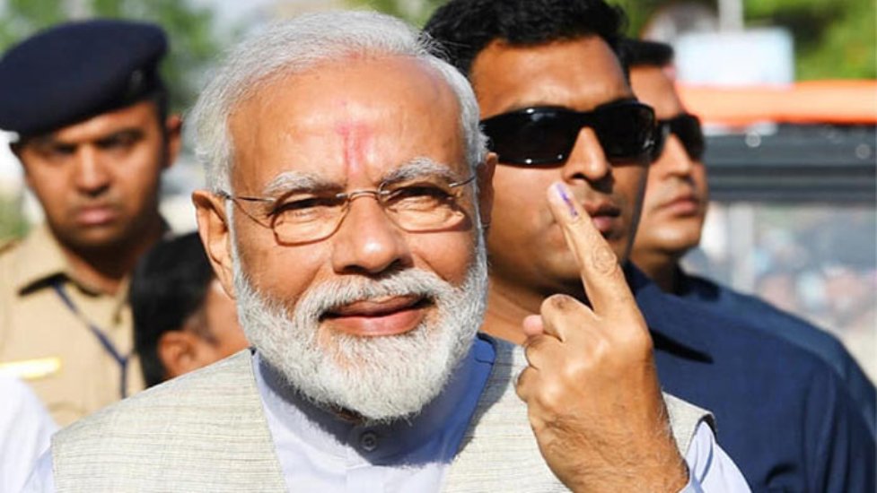 ভোট দিয়ে তৃপ্ত অনুভূতি মোদির