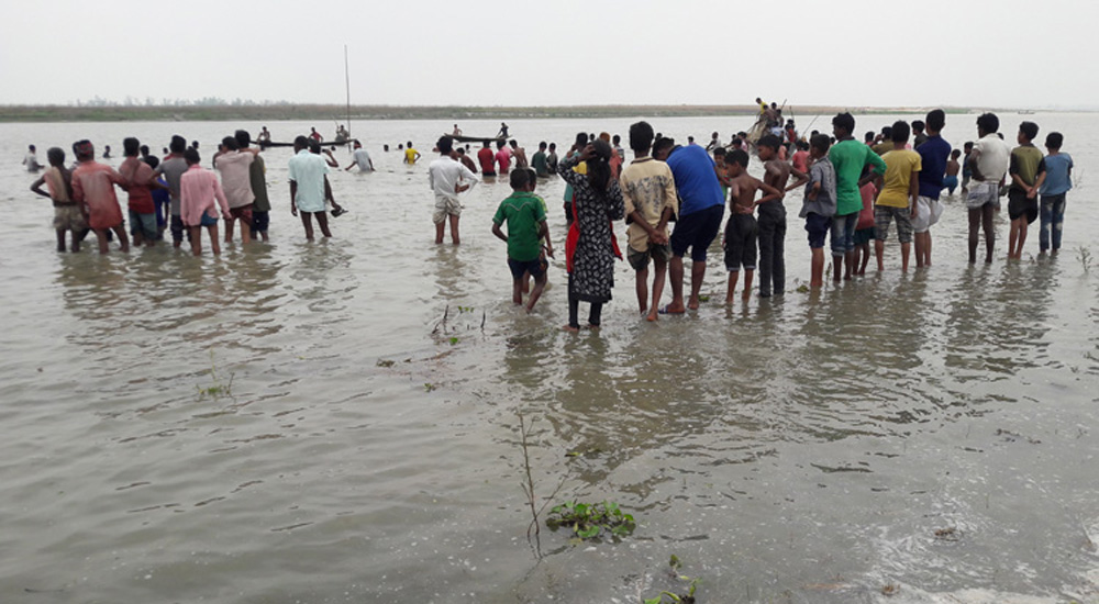 গাইবান্ধায় নৌকা ডুবে নিহত ১, নিখোঁজ ৭