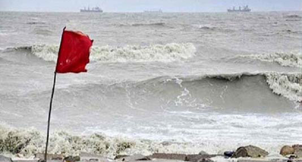 সমুদ্রবন্দরে ৩ নম্বর সতর্ক সংকেত