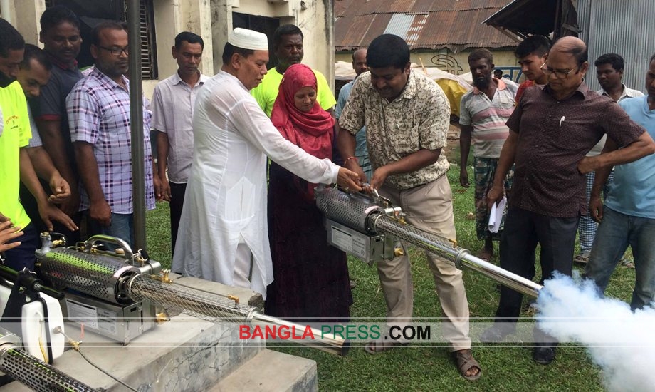 ডোমার পৌর সভায় এক মাস ব্যাপি মশক নিধন কার্যক্রমের শুভ উদ্বোধন