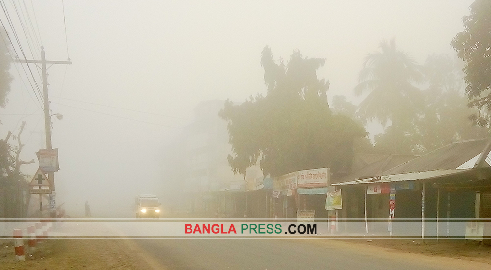 দেবীগঞ্জে সকাল বিকাল তীব্র শীত