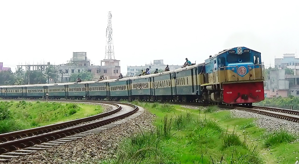 আজ থেকে চলবে আরও ১৯ জোড়া ট্রেন
