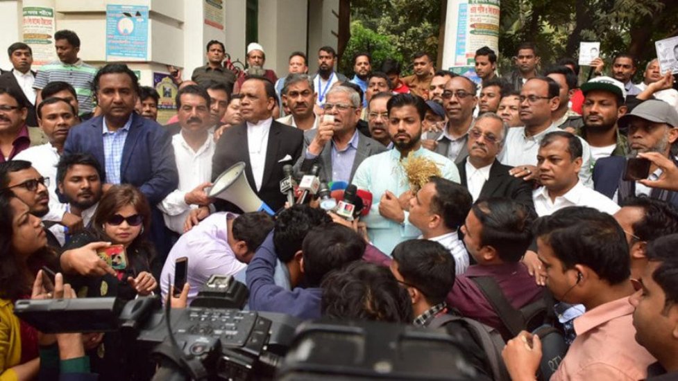 সরকারি দলকে সাহায্য করার জন্যই ইভিএম আনা হয়েছে : ফখরুল