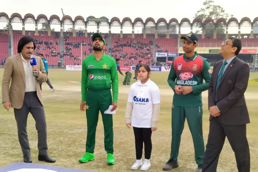 টস জিতে ব্যাটিংয়ে বাংলাদেশ