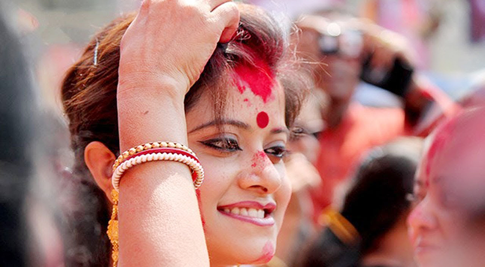 হিন্দু মহিলারা কেন সিঁদুর পড়েন !