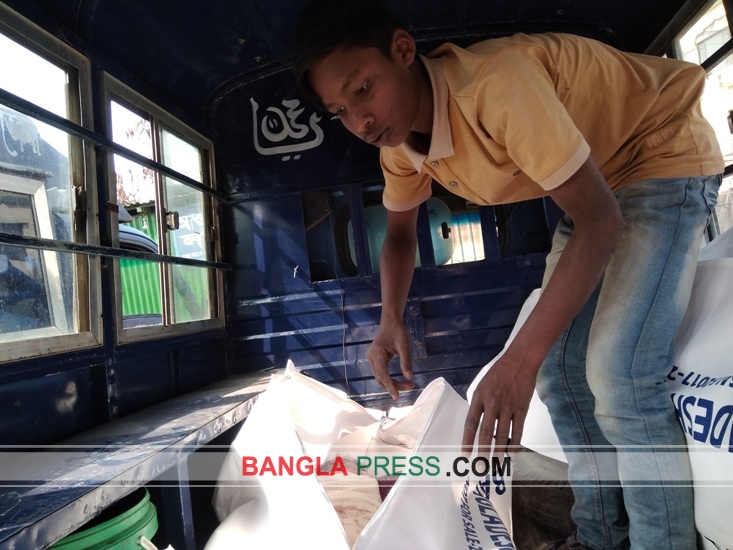 আশুলিয়ায় বাস চাপায় মা-মে‌য়েসহ নিহত ৩