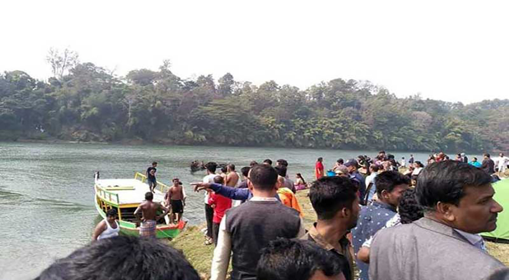 কাপ্তাই লেকে নৌকাডুবিতে ৫ জনের মৃত্যু