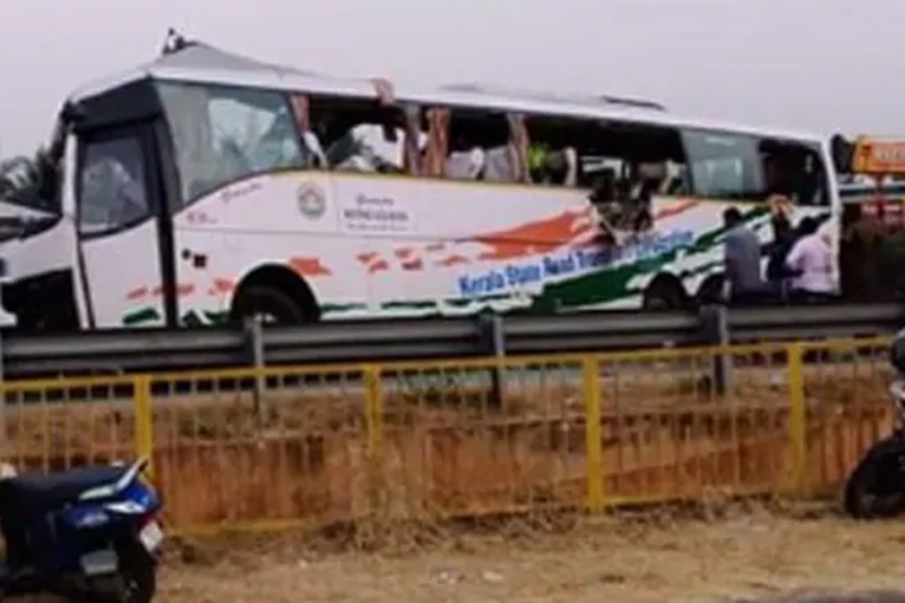 তামিলনাড়ুতে বাস-কন্টেইনার সংঘর্ষে নিহত ১৯