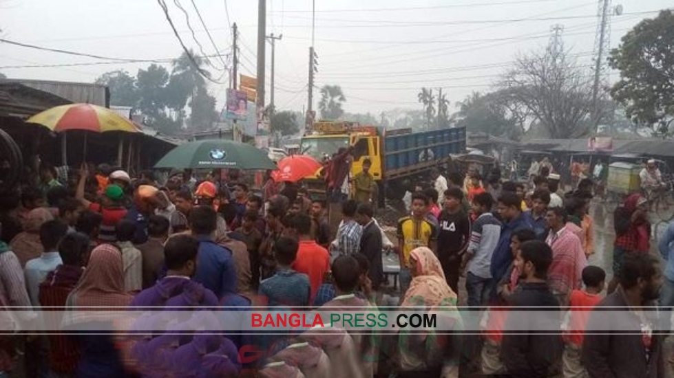 গৌরীপুরে ট্রাক-অটোরিকশা সংঘর্ষে নিহত ১
