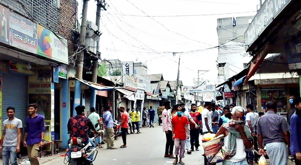 করোনা ভাইরাসের সরকা‌রি বি‌ধি নি‌ষেধ মান‌ছেনা মিরকা‌দিমের জনগণ