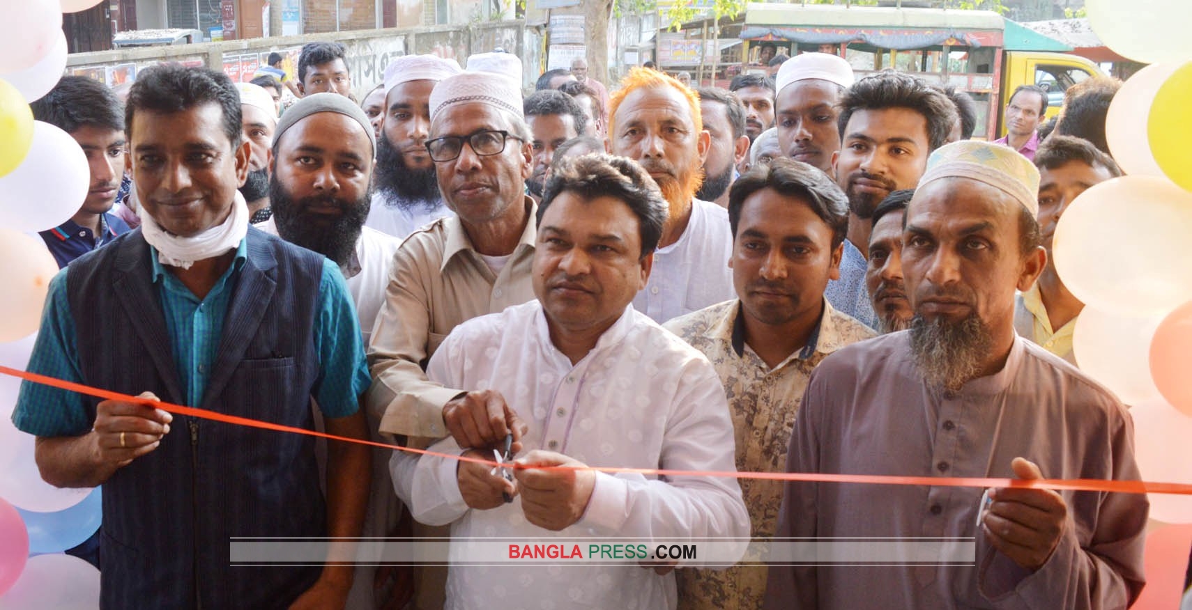 ধুনটে আধুনিক ক্লিনিকের উদ্বোধন