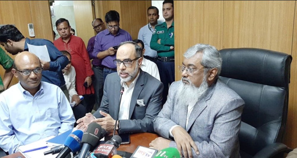 করোনাভাইরাস : ১ জনের জন্য কোয়ারেন্টাইনে ৪০ জন