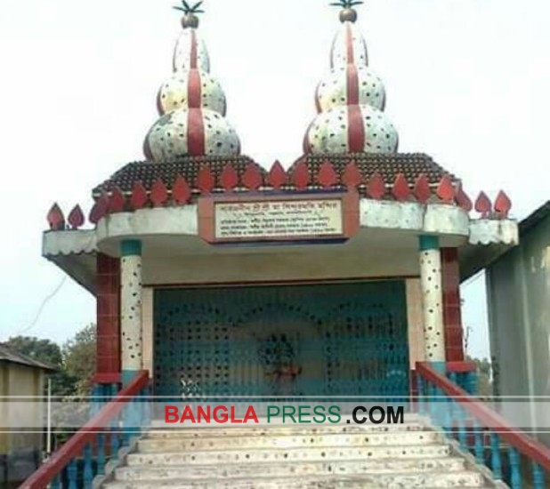 রাজারহাটে করোনার প্রভাবে হলো না ঐতিহ্যবাহী সিন্দুরমতির নবমীর স্নান