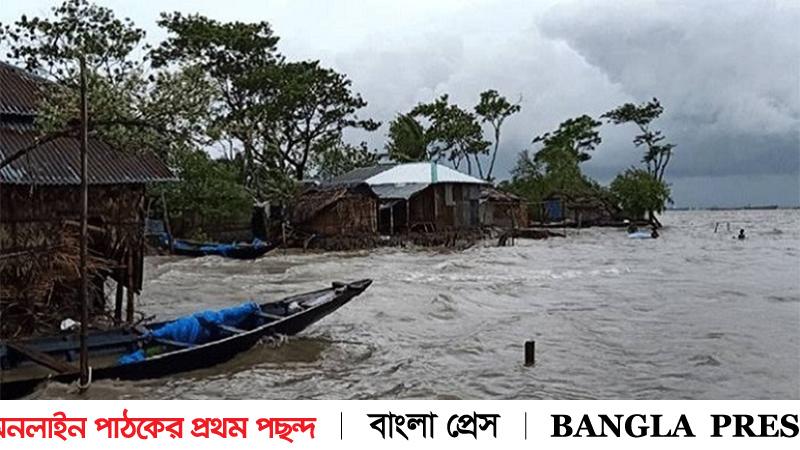 আম্পানের আঘাতে লণ্ডভণ্ড খুলনা উপকূল, নিহত ১০