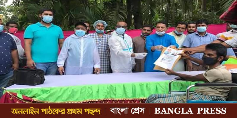 লক্ষীপুরে প্রধানমন্ত্রীর উপহার ঈদবস্ত্র বিতরণ