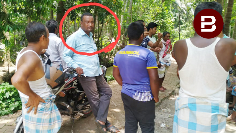 লক্ষ্মীপুরে সাংবাদিকদের উপস্থিতিতে রক্ষা পেল গ্রামবাসী, হামলাকারী লিটনের ক্ষোভ!
