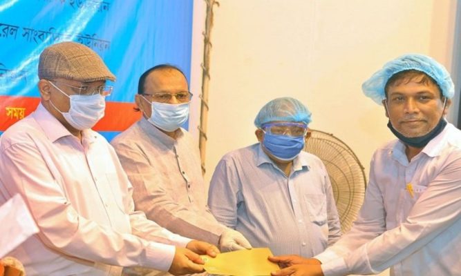 বিএনপি জনগণের পাশে নেই : তথ্যমন্ত্রী