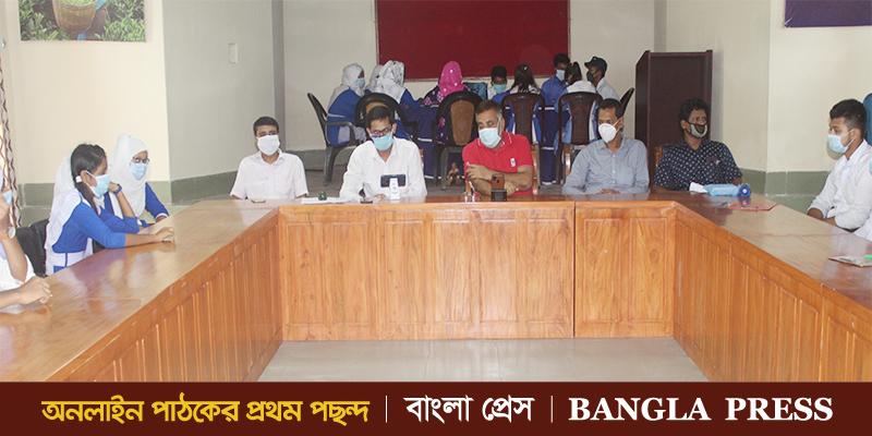 তেঁতুলিয়ায় সফলভাবে অনুষ্ঠিত হলো বই পড়া উৎসব-২০২০