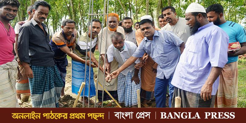 ধুনটে কবরস্থানের সীমানা প্রাচীর নির্মান কাজের উদ্বোধন