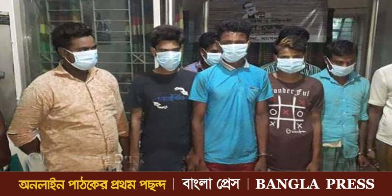 গৌরীপুরে পুলিশের অভিযানে জুয়ারী সহ আটক ১৪