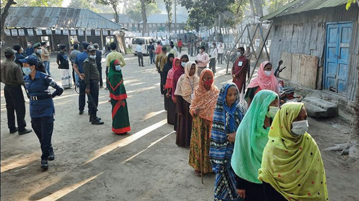 ঢাকা ও সিরাজগঞ্জের উপনির্বাচনে ভোটগ্রহণ চলছে