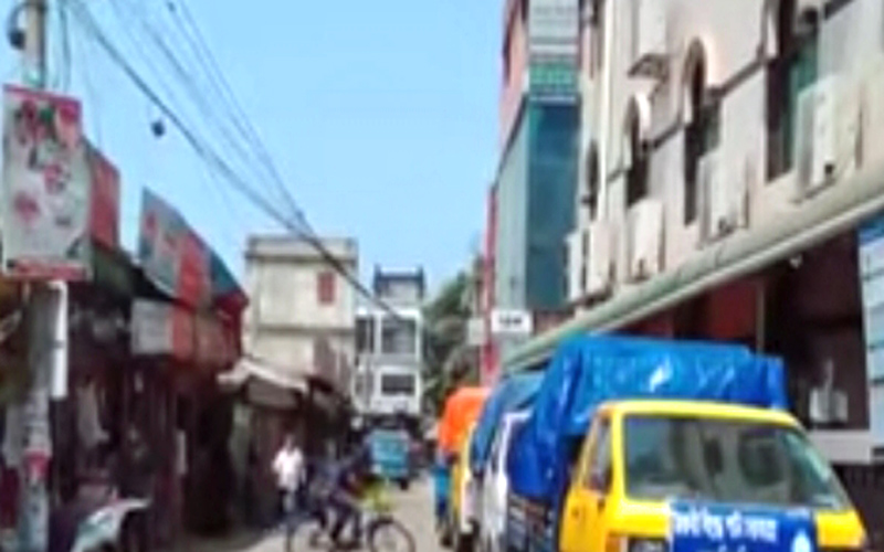 লক্ষ্মীপুরে চলছে ঢিলেঢালা লকডাউন
