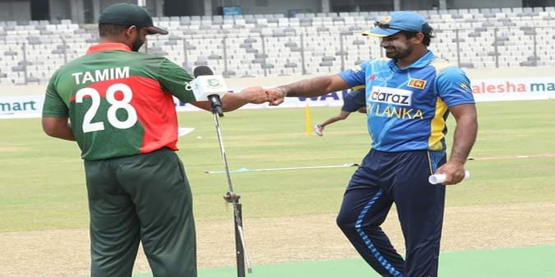 টসে জিতে ব্যাটিংয়ে বাংলাদেশ
