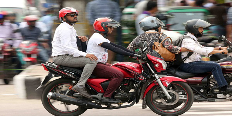 লকডাউনে বাইকে চালক ছাড়া অন্য আরোহী নয়: ডিএমপি