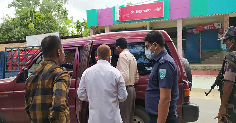 ঠাকুরগাঁওয়ে সরকারি নির্দেশনা অমান্য করায় জরিমানা