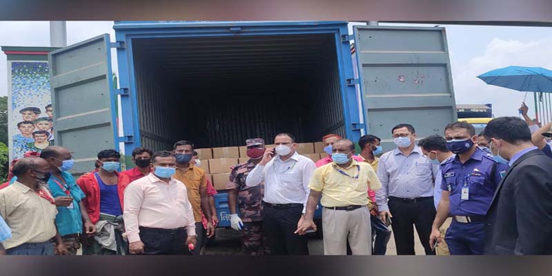 মোদি-মমতার জন্য ৬৫ মণ আম পাঠালেন প্রধানমন্ত্রী