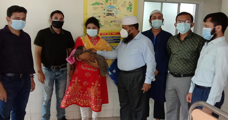 লক্ষ্মীপুরে সিভিল সার্জনের অস্ত্রোপচারে চাঁদনীর কোলে কন্যা সন্তান