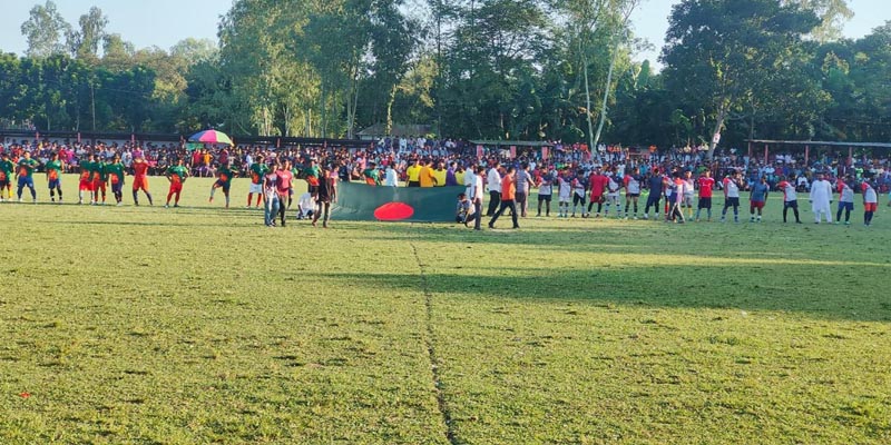 চিলাহাটিতে টিম মার্চেন্টস্ (মোটর সাইকেল) ফুটবল টুর্নামেন্ট অনুষ্ঠিত