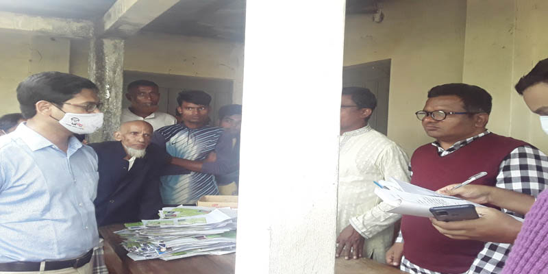 তেঁতুলিয়ায় চালের কার্ড নবায়নে টাকা আদায় ডিলারকে জরিমানা