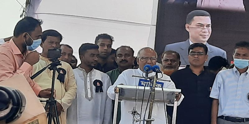 এ সরকারকে হটানো ছাড়া জনগণ ভোট দিতে পারবেনা-ড.মোশারফ