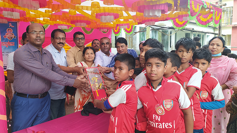 বঙ্গবন্ধু ও বঙ্গমাতা বেগম ফজিলাতুন্নেসা মুজিব গোল্ডকাপ খেলা ও পুরস্কার বিতরণ