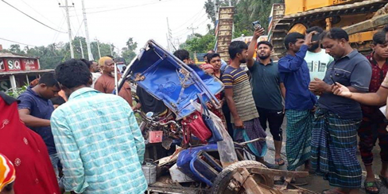 রাজবাড়ীতে ত্রিমুখী সংঘর্ষে ঝরল ৬ প্রাণ