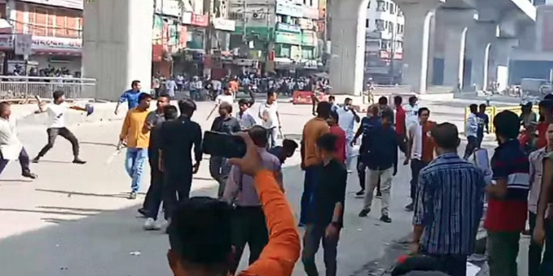 মিরপুরে বিএনপি-আ.লীগের ধাওয়া-পাল্টা ধাওয়া