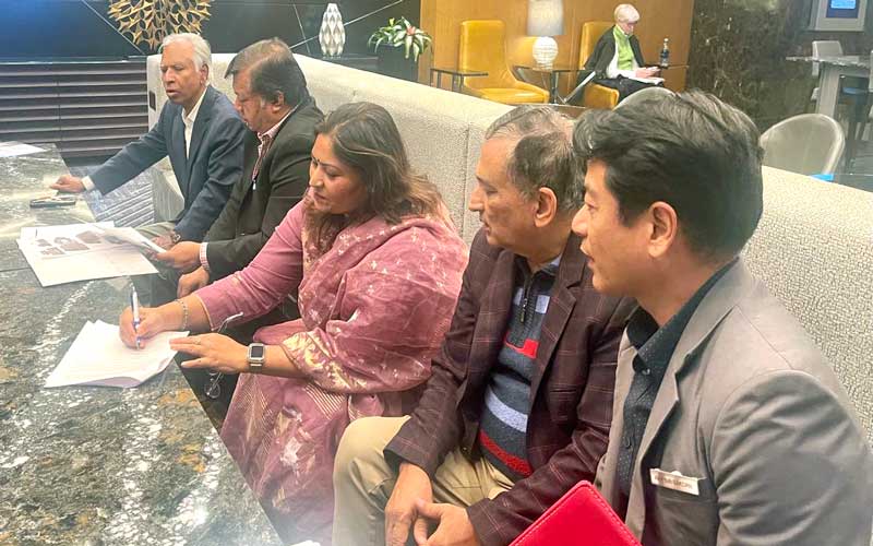 ২০২৪ সালের ফোবানা কর্তৃপক্ষের সাথে ভার্জিনিয়ার ক্রিস্টাল ম্যারিয়টের চুক্তি স্বাক্ষর