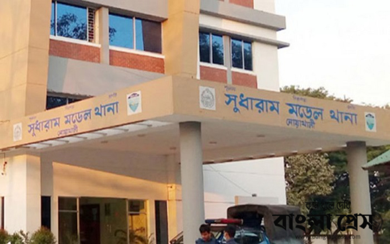 দাঁড়িয়ে থাকা ট্রাকে ধাক্কা, শিক্ষানবিশ চিকিৎসা সহকারীর মৃত্যু
