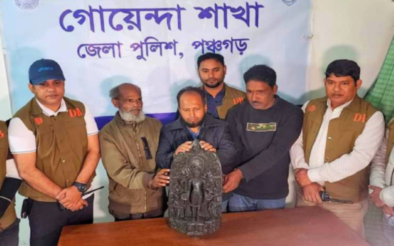 পঞ্চগড়ে ৭ কোটি টাকার মূল্যের কষ্টিপাথর মূর্তি উদ্ধার