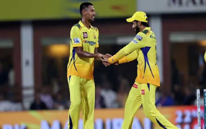 আইপিএলে ৪ উইকেটে দুর্দান্ত মুস্তাফিজ