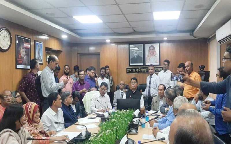 সরকারি ছুটির চেয়ে শ্রমিকদের ছুটি কম দেয়া যাবে না